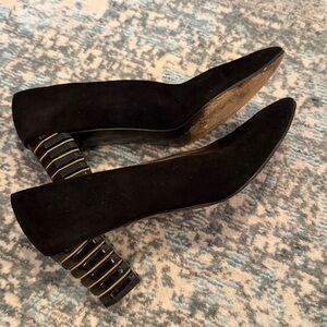 Stuart Weitzman Women’s heels gold chain suede 7 1/2 AA pumps shoes